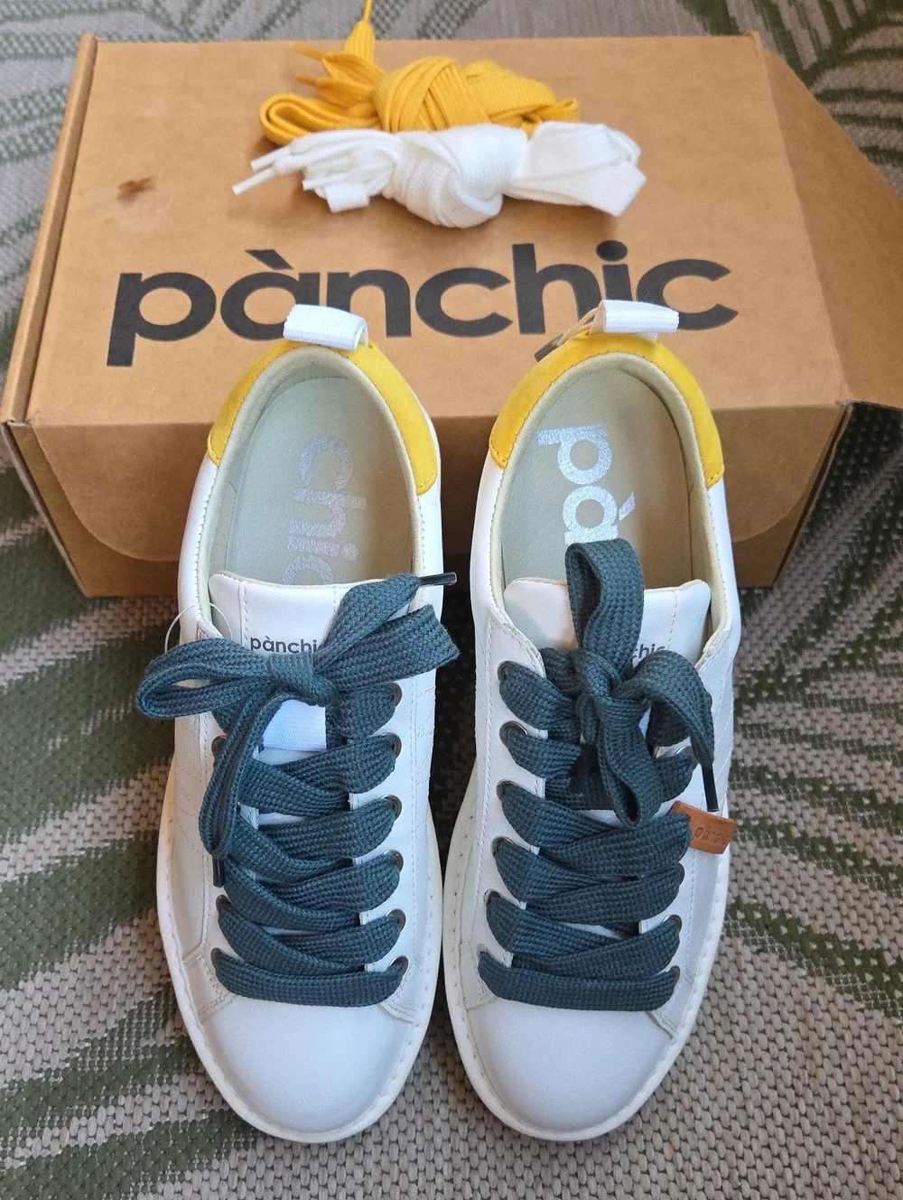 Panchic low top sneakers